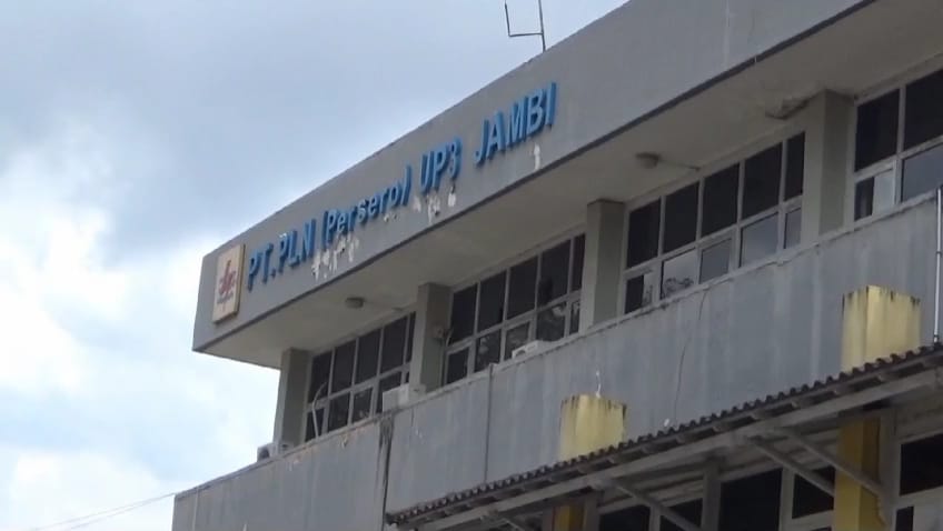 Perbaikan Gangguan Transmisi di Beberapa Wilayah Oleh PLN UP3 Jambi