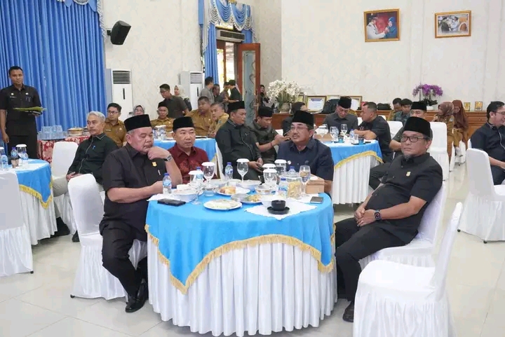 “Coffe Morning” Sebagai Wadah Sinergi Pemerintah Tanjab Barat, Pimpinan DPRD & Anggota