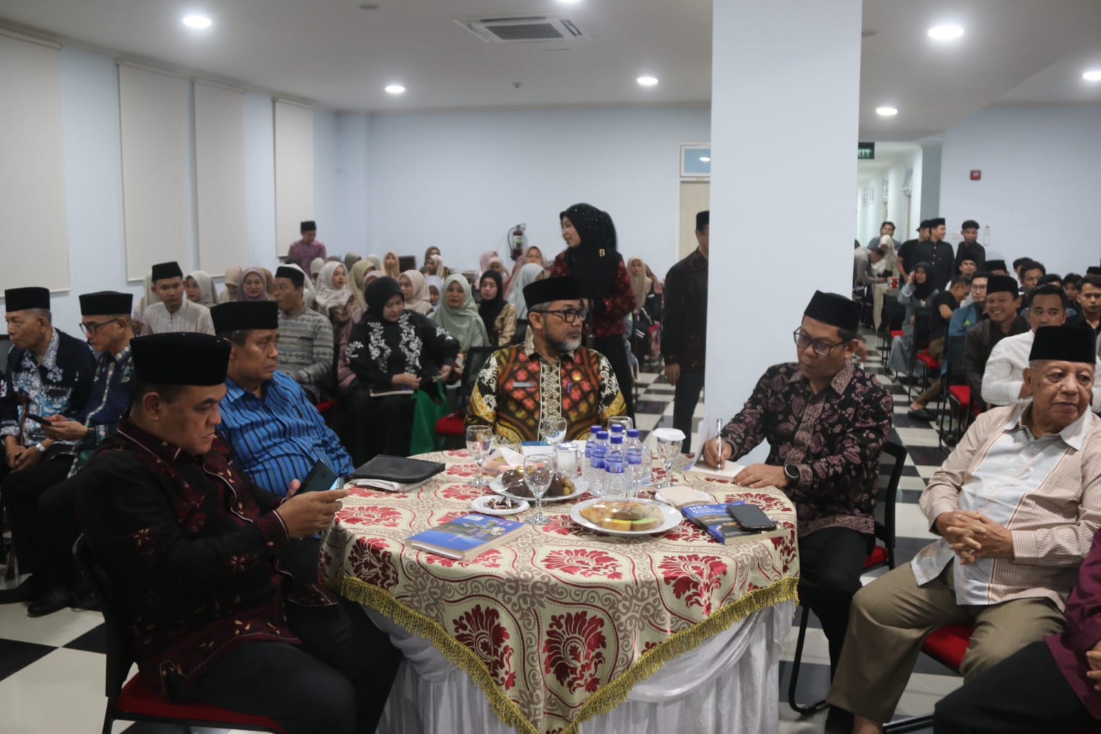 Sekda Sudirman Sebut HBA Role Model Alumni Pondok Pesantren