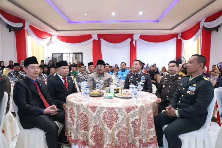Ketua DPRD Tanjab Barat Hadiri Upacara HUT Bhayangkara Ke-79