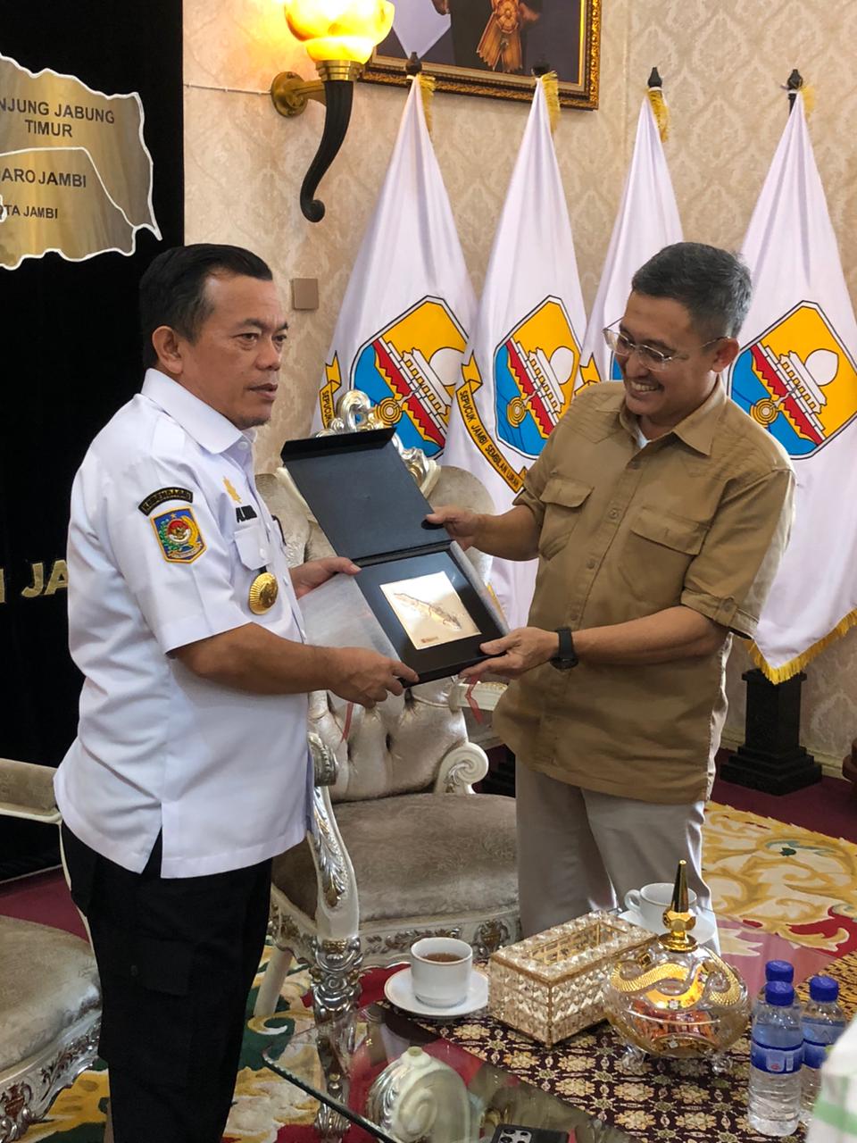Gubernur Al Haris Audiensi Bersama Hutama Karya, Bahas Operasional Tol Tempino Sampai Simpang Ness   