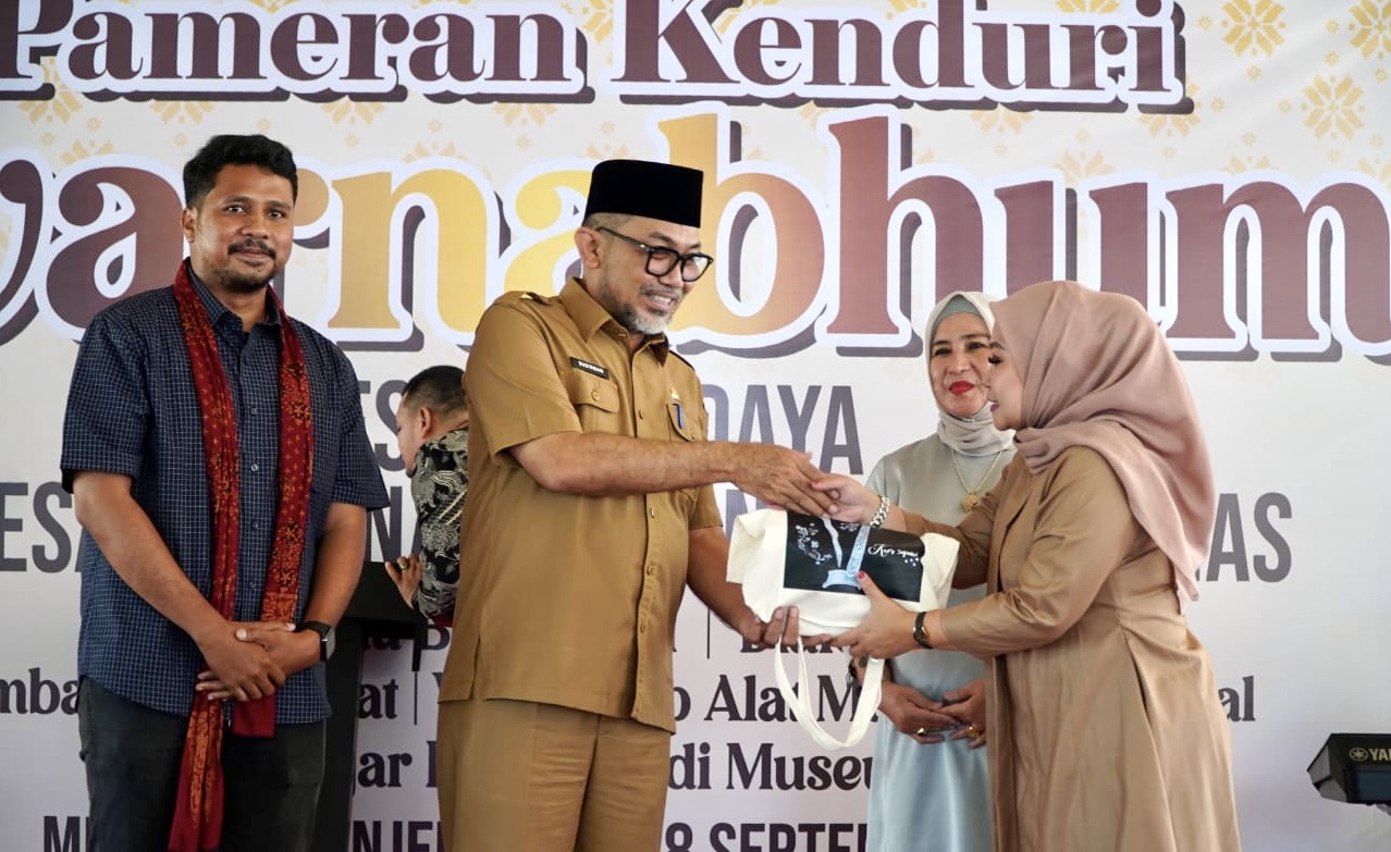 Sekda Sudirman Buka Pameran Kenduri Swarnabhumi, Angkat Filosofi Batik & Songket