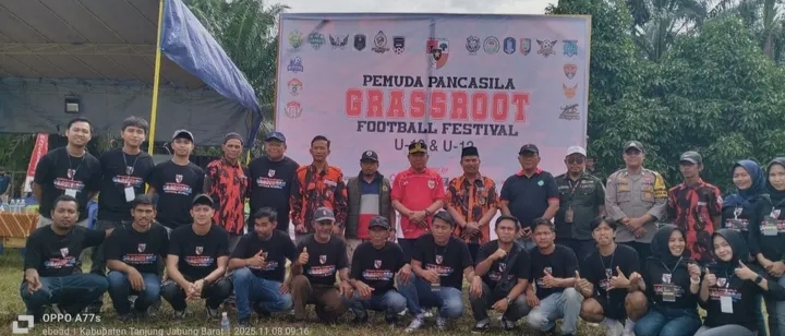 Grassroot Football Festival U-10 dan U-12 Dibuka di Teluk Pengkah, Ketua DPRD Hamdani: Dorong Lahirnya Bibit Pesepakbola Muda